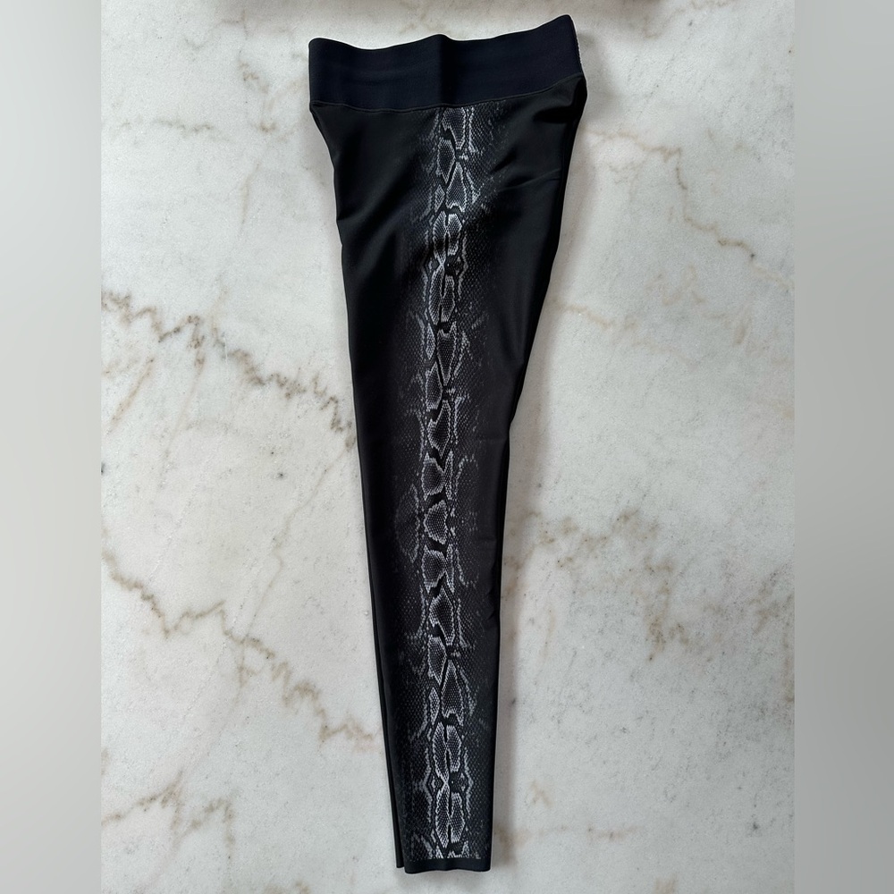 Ultracor Black Snake Print Leggings | Ultracor python | Ultracor black legging